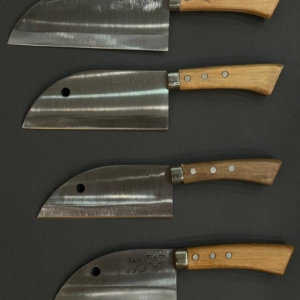 ساطور صربستانی در سایز متوسط مخصوص طبیعت گردی و آفرود