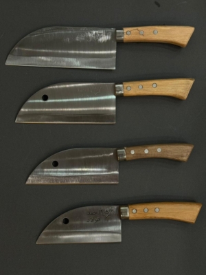 ساطور صربستانی در سایز خیلی بزرگ مختلف مخصوص طبیعت گردی و آفرود